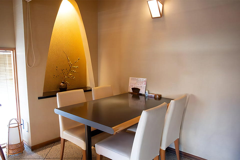 4人用テーブル席・車椅子OK